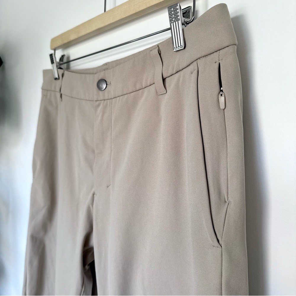 Lululemon Commission Pant Classic *Warpstreme 32"
Tofino Sand - Picture 8 of 13